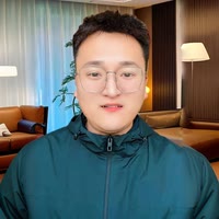 快手美食排行榜第24名李师傅,新榜指数836.3870509410517,新增作品数8,播放数89.59w,点赞数1.13w,评论数3301,分享数1792,新增粉丝数8561,累计粉丝数121.73w